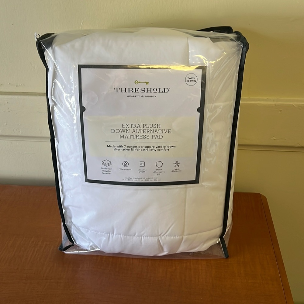 Twin/Twin XL mattress pad.